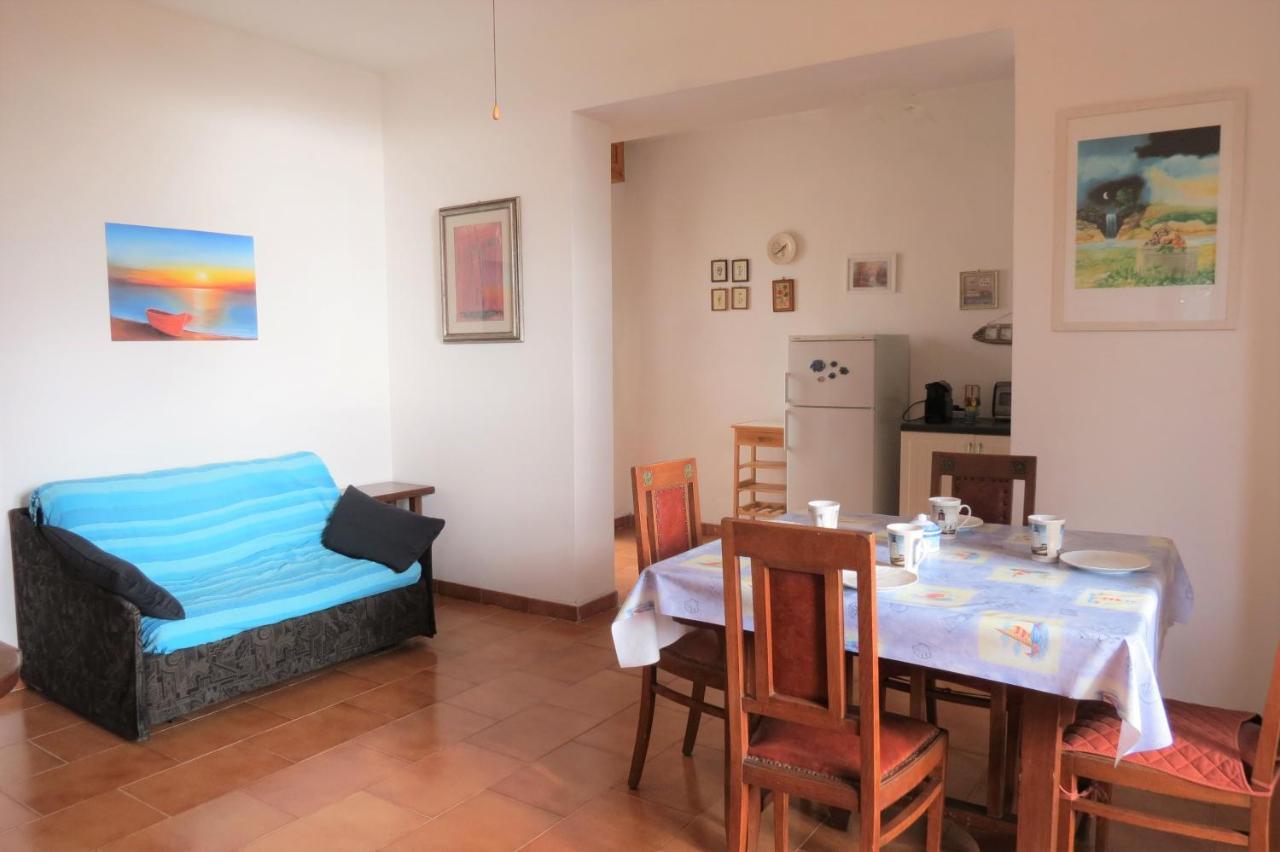 Bellavista Beachfront Apartments Quercianella Extérieur photo