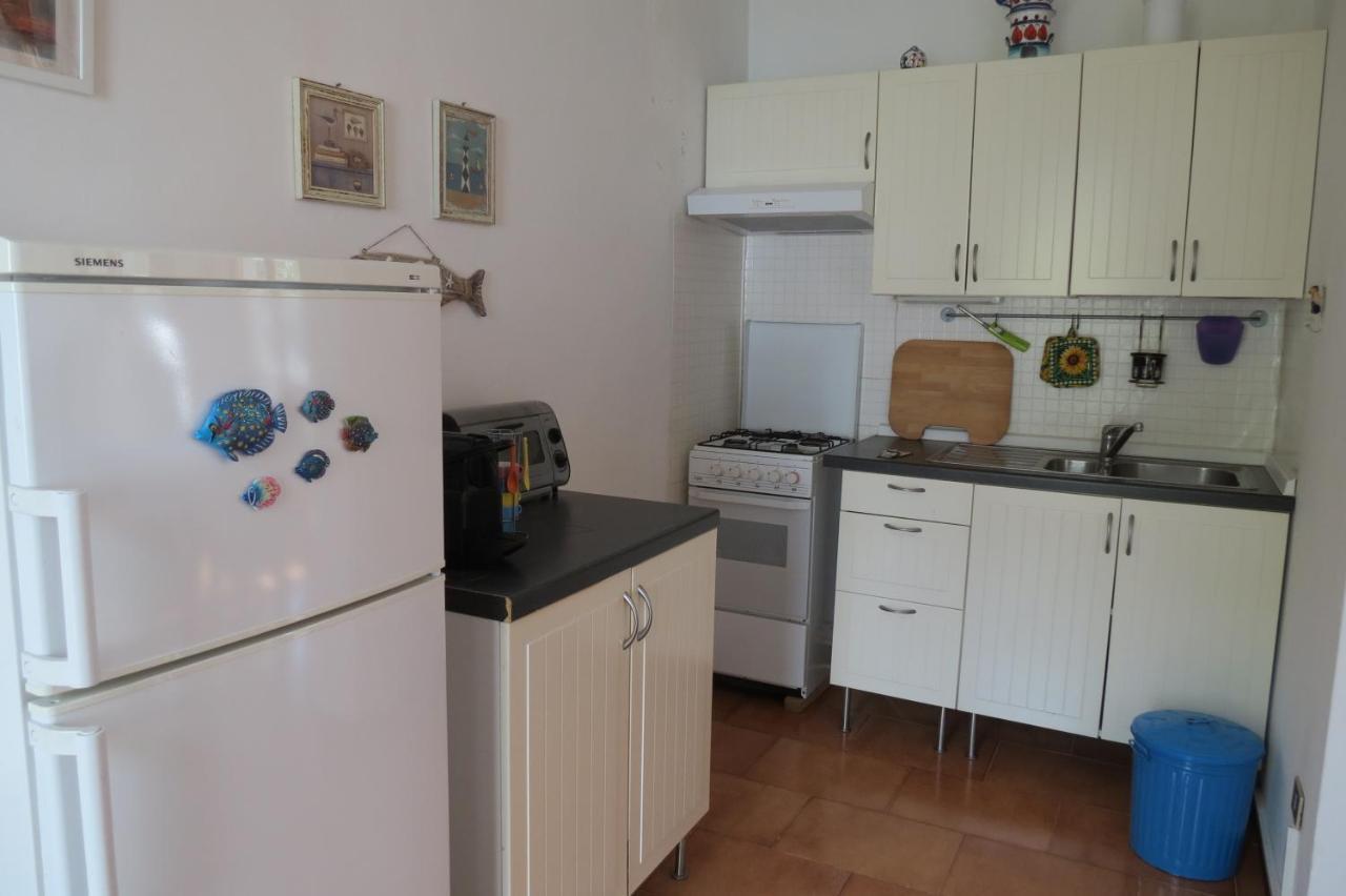Bellavista Beachfront Apartments Quercianella Extérieur photo