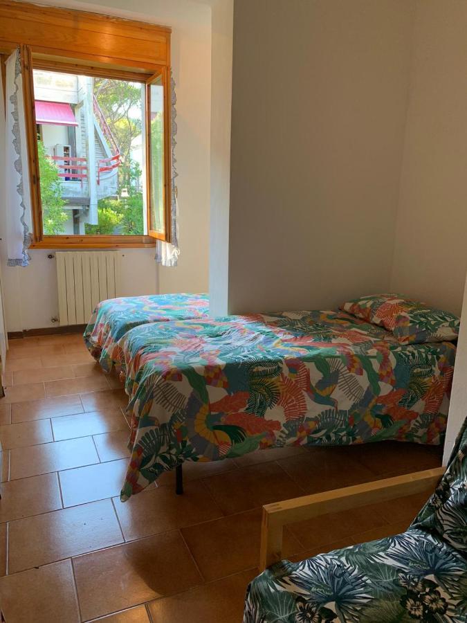 Bellavista Beachfront Apartments Quercianella Extérieur photo