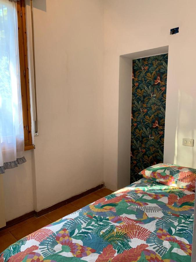 Bellavista Beachfront Apartments Quercianella Extérieur photo